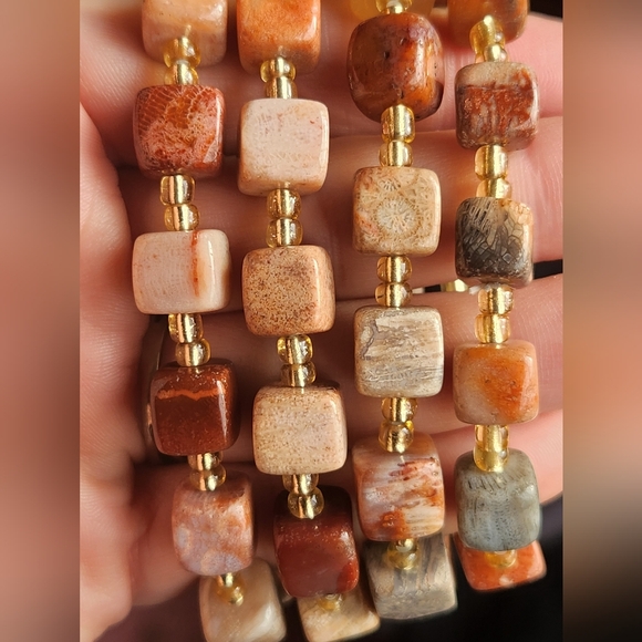 Stunning Genuine Coral Jade Cube Bead Bracelet Fossil Coral - Picture 4 of 4